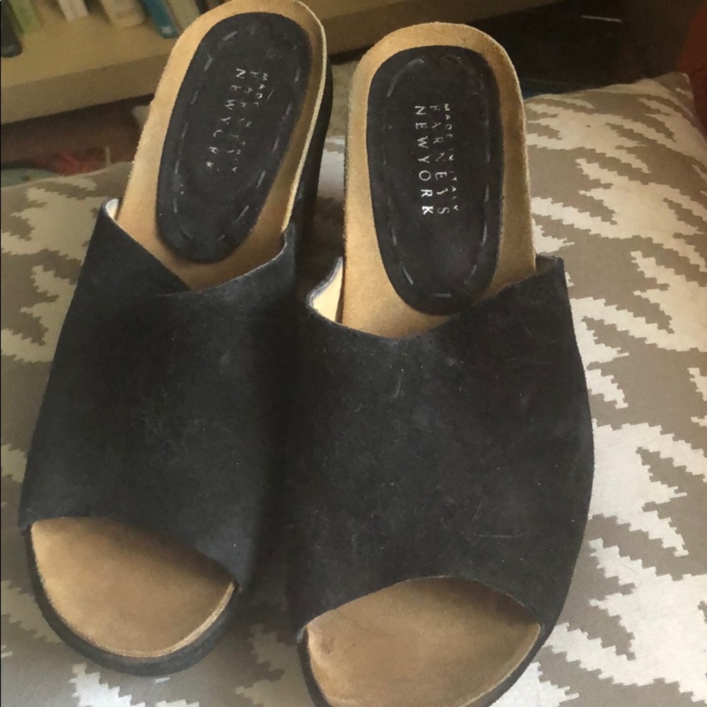 Barney’s made in italy sandals